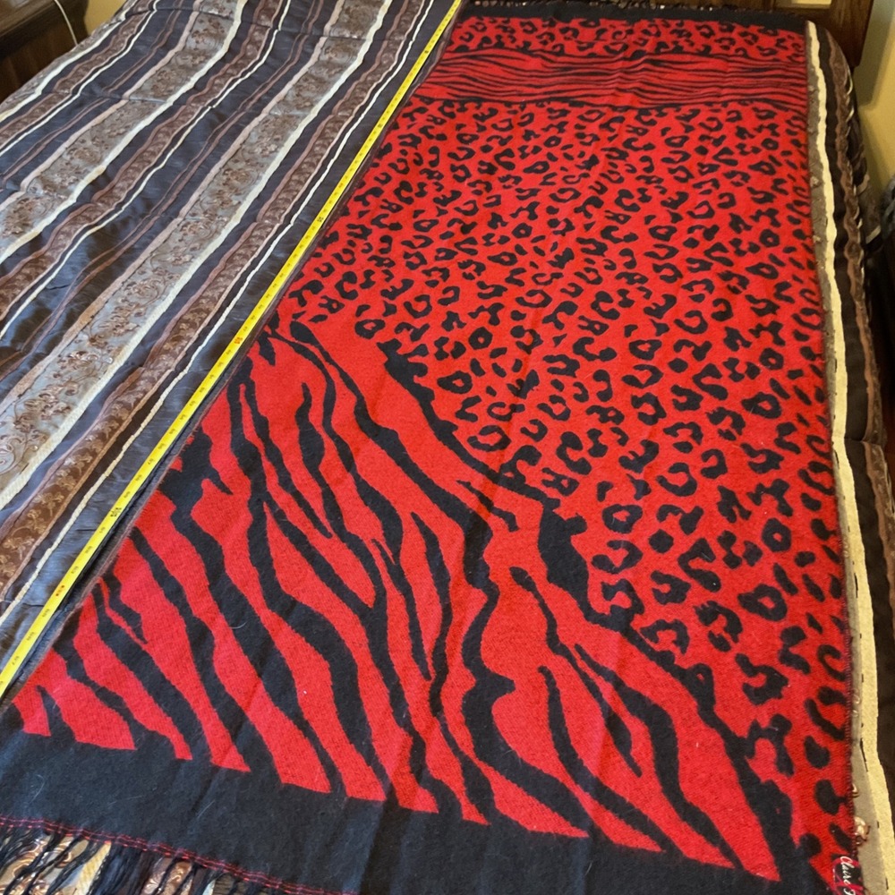 Claire France Scarf Womens OS Red Excellent Animal Print Leopard Zebra Fringe - Picture 4 of 6